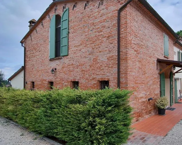 Agroturismo E Cantina La Sabbiona